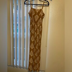 Long dress- size Small, has pockets!